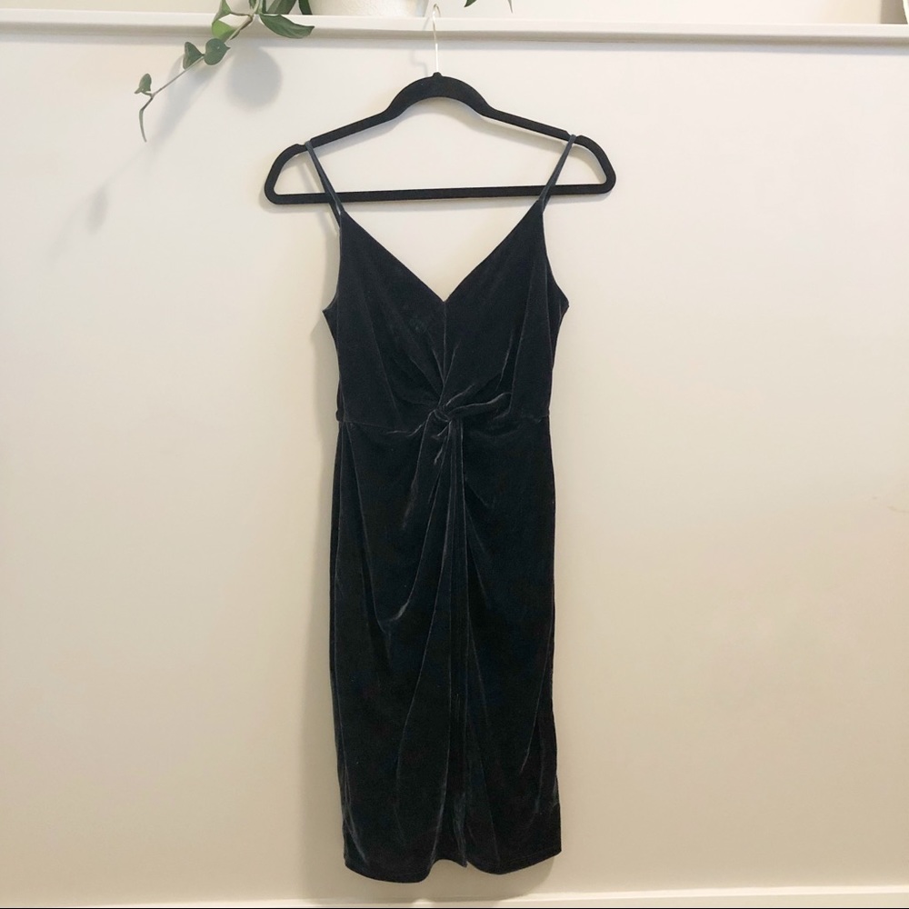 Soprano Velvet Dress
